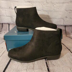 Aerosoles Women's Sloan Boot in Black Faux Suede